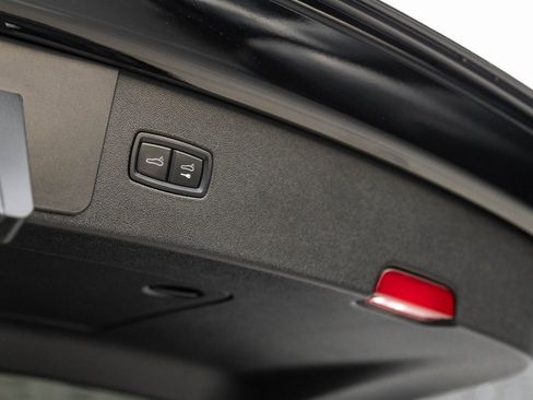 Certified 2023 Porsche Cayenne image 31