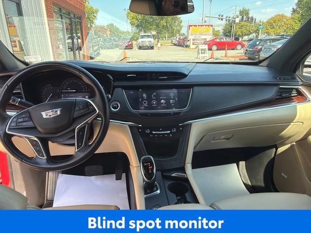Used 2017 Cadillac XT5 Luxury w/ Driver Awareness Package AWD/4WD image 11