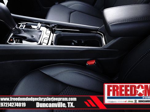 New 2026 Jeep Compass Latitude image 35