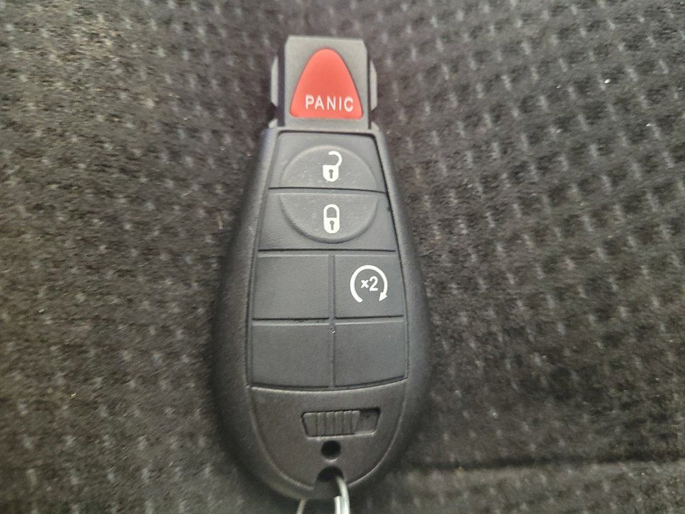 Used 2014 Dodge Grand Caravan SE FWD image 32