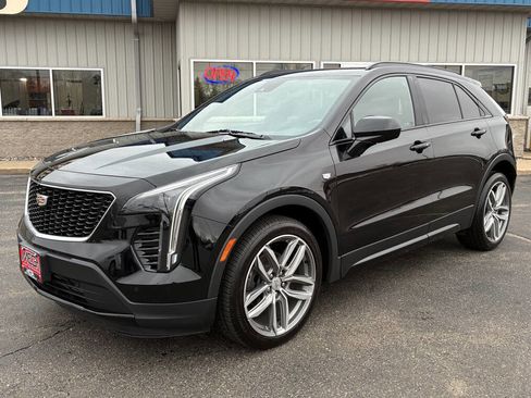 Used 2019 Cadillac XT4 Sport image 2