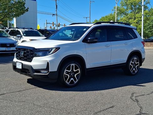 Used 2023 Honda Passport Elite image 3