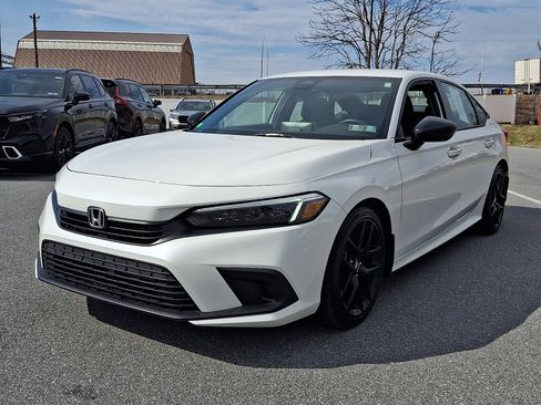 Certified 2024 Honda Civic Sport image 3