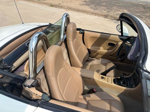 Used 2000 MAZDA MX-5 Miata RWD image 67