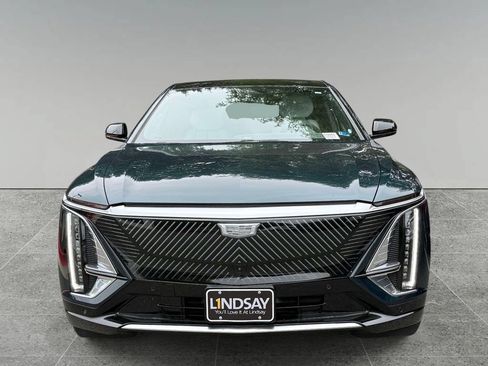 Used 2026 Cadillac Lyriq Luxury w/ LPO, Floor Liner Package AWD/4WD image 8