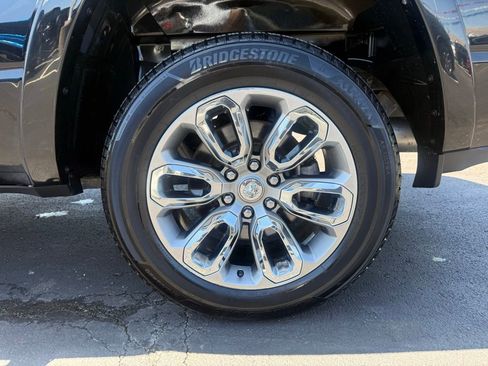 Used 2019 RAM 1500 Laramie AWD/4WD image 35