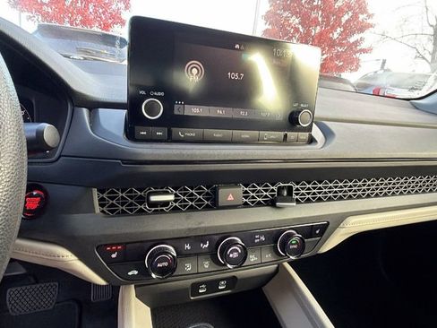 Used 2023 Honda Accord EX image 24