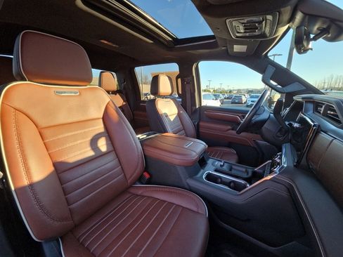 Used 2024 GMC Sierra 3500 Denali Ultimate image 21