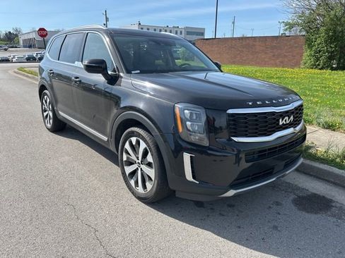Used 2022 Kia Telluride EX w/ EX Premium Package image 2