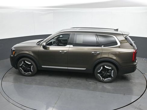 Used 2025 Kia Telluride S AWD/4WD image 36