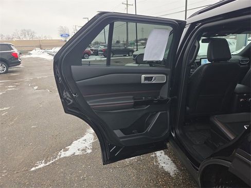 Certified 2023 Ford Explorer ST-Line w/ Class IV Trailer Tow Package image 37