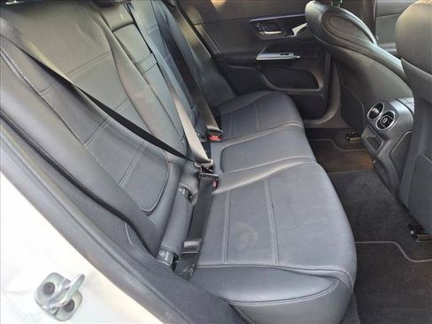 Used 2026 Mercedes-Benz GLC 300 image 17