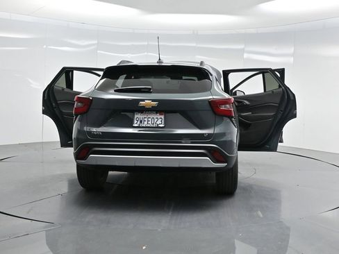 Used 2025 Chevrolet Trax LT w/ Driver Confidence Package FWD image 47