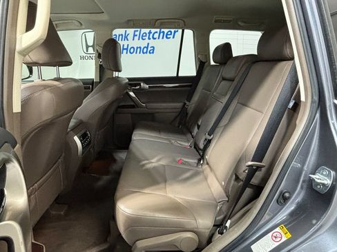 Used 2018 Lexus GX 460 Premium w/ Premium Package AWD/4WD image 29