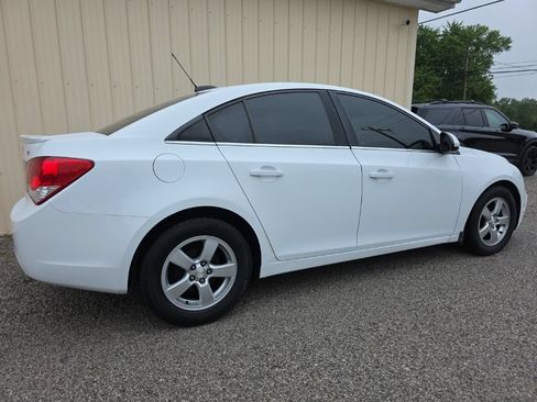 Used 2015 Chevrolet Cruze LT FWD image 4