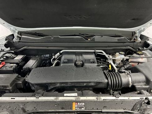 Used 2025 GMC Canyon AT4 image 30