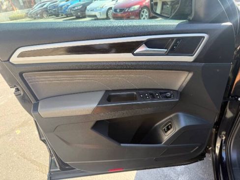 Used 2022 Volkswagen Atlas SE AWD/4WD image 9