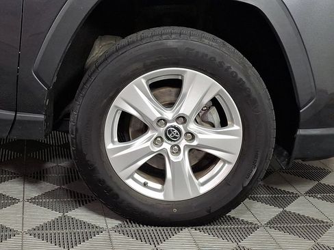 Used 2021 Toyota RAV4 XLE w/ Convenience Package AWD/4WD image 11