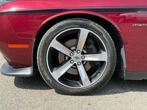 Used 2019 Dodge Challenger R/T w/ Driver Convenience Group RWD image 10