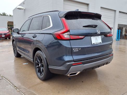 Used 2025 Honda CR-V Sport image 3