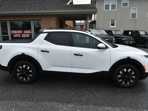 Used 2025 Hyundai Santa Cruz SEL AWD/4WD image 2