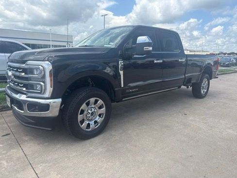 Used 2025 Ford F350 Lariat w/ Lariat Ultimate Package AWD/4WD image 3
