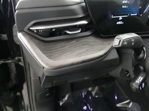 Used 2025 Audi Q5 Premium w/ Convenience Package AWD/4WD image 13