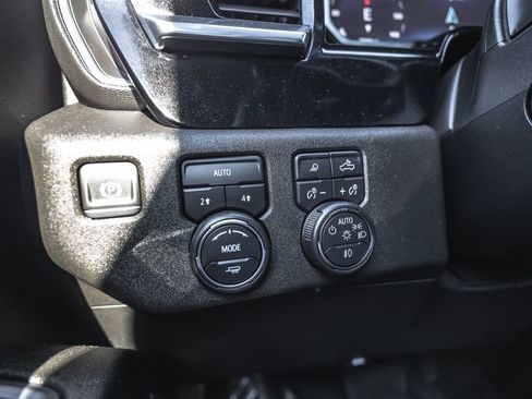 Used 2024 Chevrolet Silverado 1500 LTZ w/ LTZ Convenience Package II AWD/4WD image 17