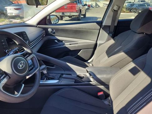 Used 2023 Hyundai Elantra SEL image 12
