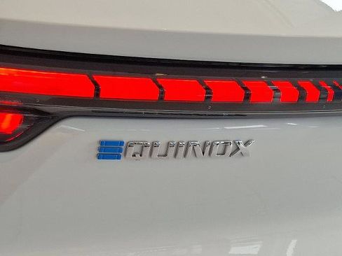 New 2026 Chevrolet Equinox EV LT image 8