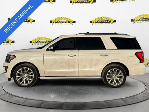 Used 2019 Ford Expedition Platinum image 2