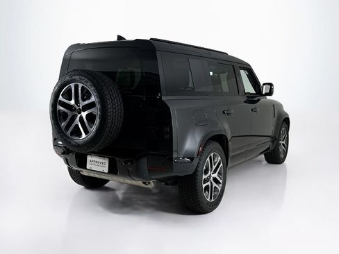 Used 2026 Land Rover Defender 110 X-Dynamic SE AWD/4WD image 5
