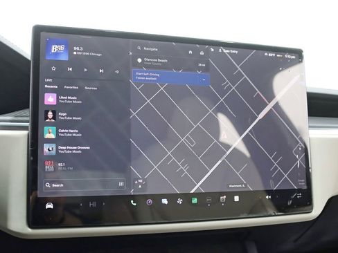 Used 2023 Tesla Model X Plaid image 16