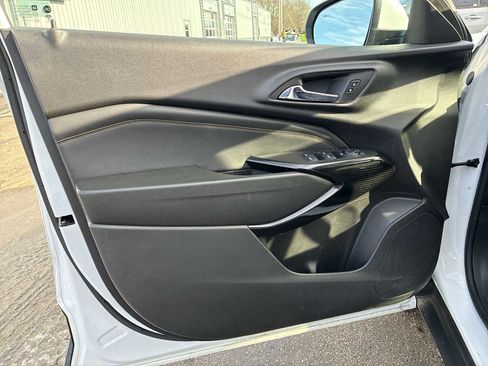 Certified 2024 Chevrolet Trax LT w/ Driver Confidence Package image 21