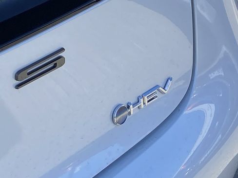 Certified 2026 Toyota Prius XLE FWD image 6