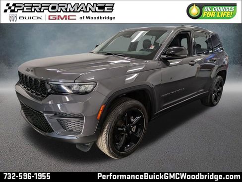 Used 2024 Jeep Grand Cherokee Altitude image 1