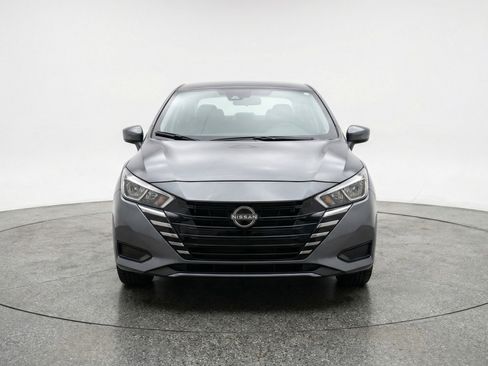 Used 2025 Nissan Versa SV image 2