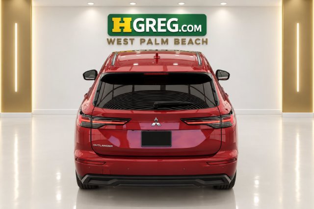 Used 2025 Mitsubishi Outlander ES FWD image 10