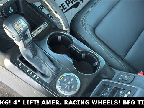 New 2025 Ford Bronco Badlands image 22