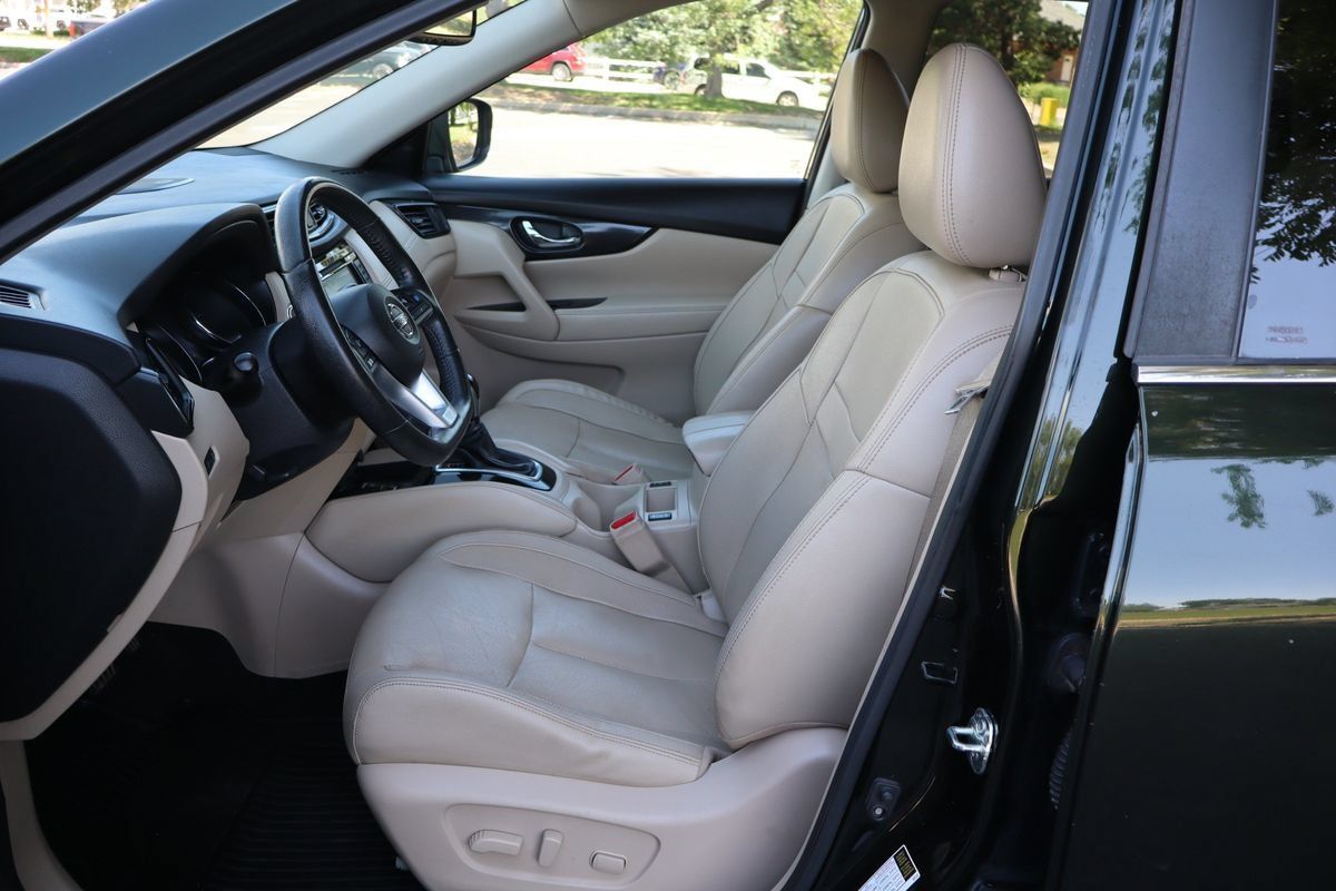 Used 2019 Nissan Rogue SL w/ Premium Package AWD/4WD image 19