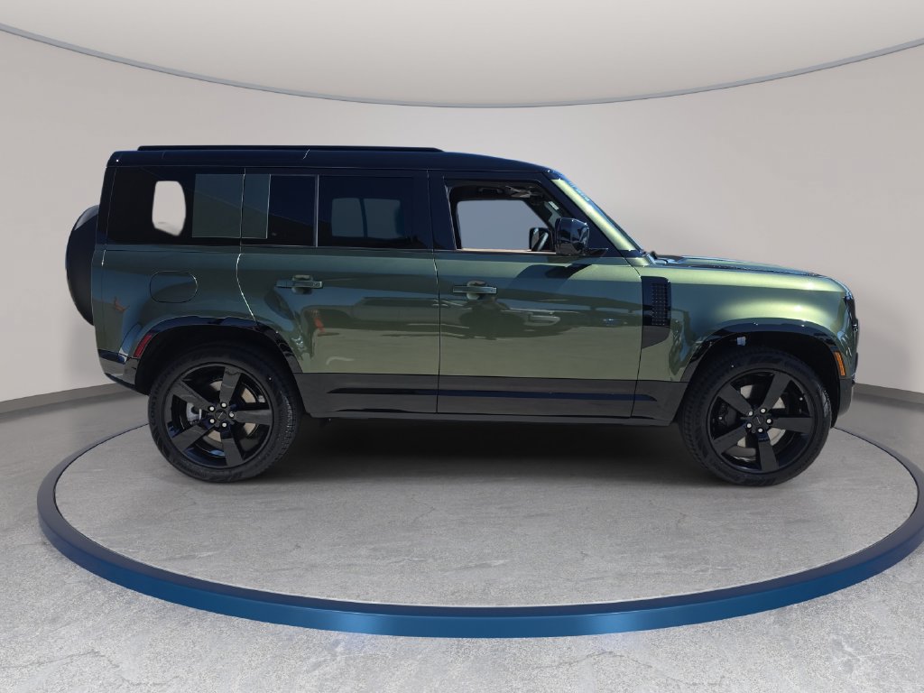 New 2026 Land Rover Defender 110 X-Dynamic SE AWD/4WD image 4