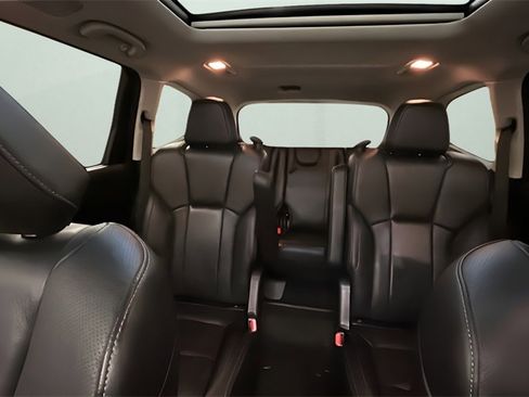 Used 2022 Subaru Ascent Limited w/ Technology Package image 25
