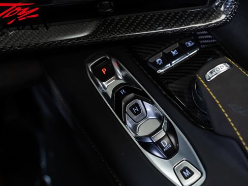 Used 2021 Chevrolet Corvette Stingray Premium Conv w/ Z51 Performance Package RWD image 46
