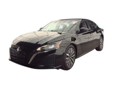 Used 2023 Nissan Altima 2.5 SV w/ SV Premium Package AWD/4WD image 4