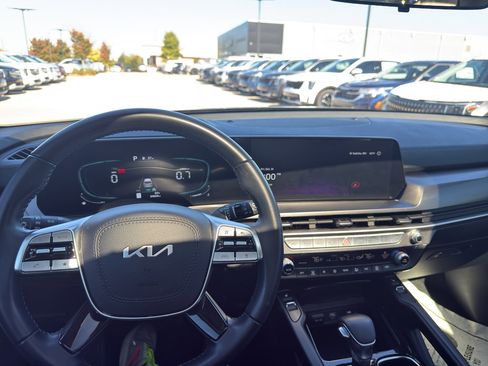 Used 2024 Kia Telluride S w/ S Sunroof Package image 15