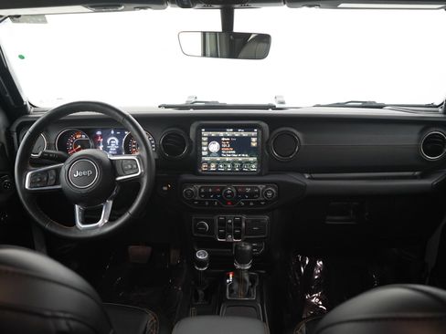 Used 2023 Jeep Wrangler Unlimited Sahara AWD/4WD image 13