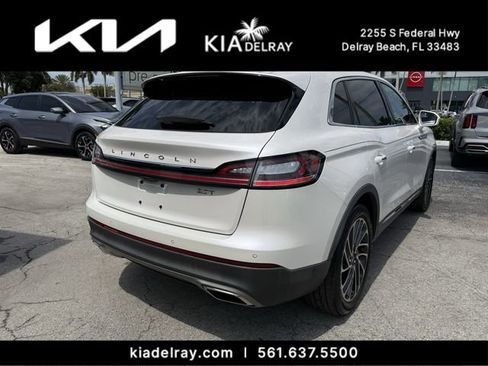 Used 2019 Lincoln Nautilus Reserve FWD image 3