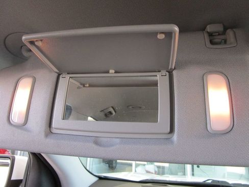 Used 2021 GMC Acadia SLE w/ Driver Convenience Package image 45