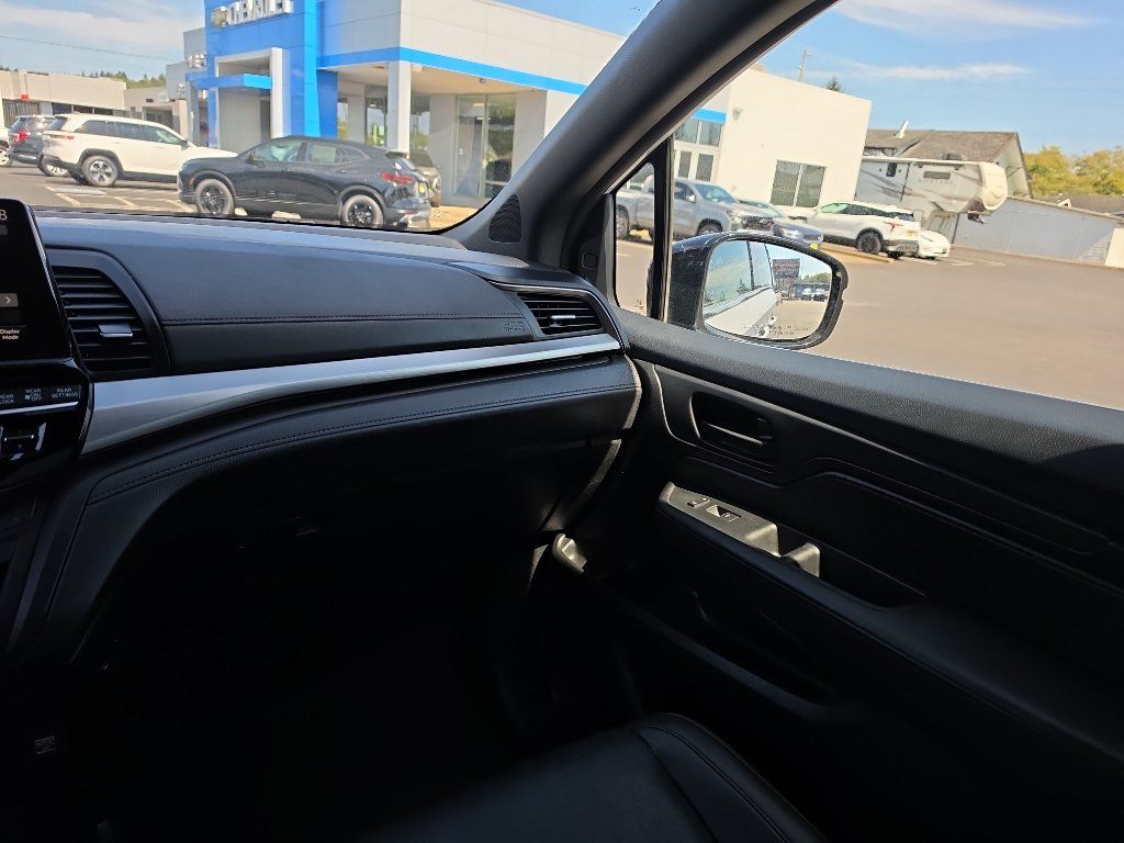Used 2025 Honda Odyssey Sport-L image 25