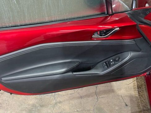 Used 2021 MAZDA MX-5 Miata RF Grand Touring RWD image 11
